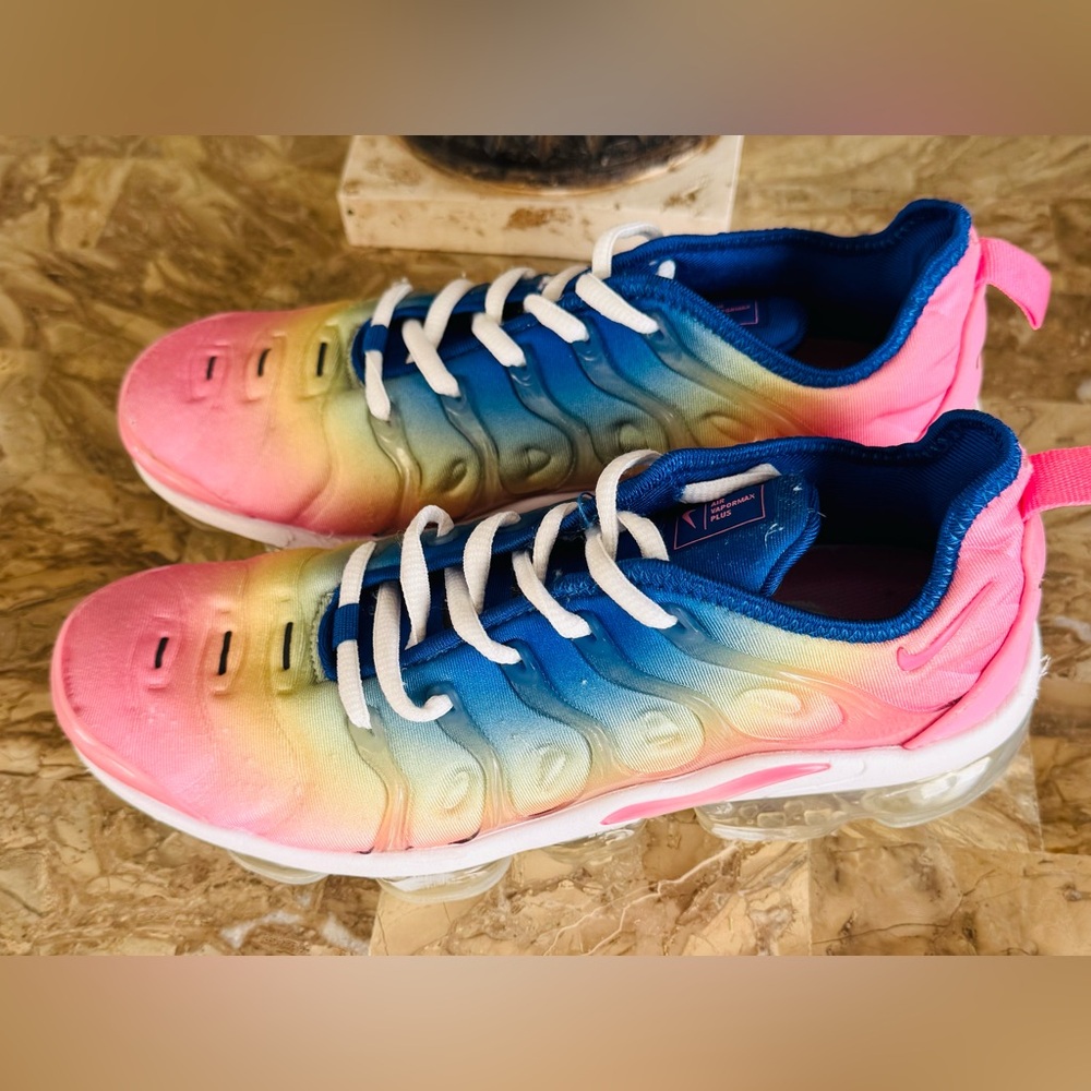 Nike Pink and Blue Gradient Sneakers
